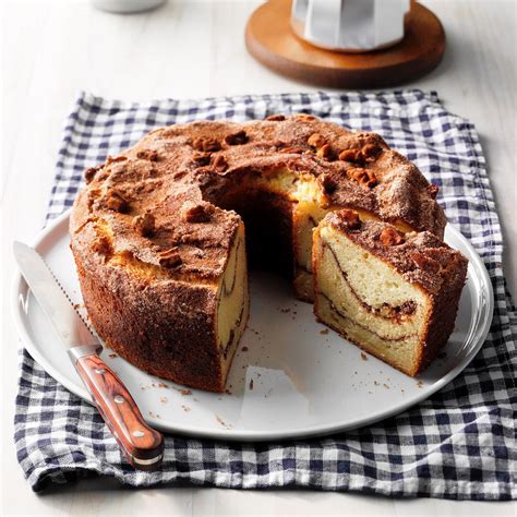 the-classic-cinnamon-roll-cake-you-cant-live-without image