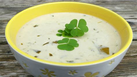 wood-sorrel-soup-recipe-edible-wild-food image