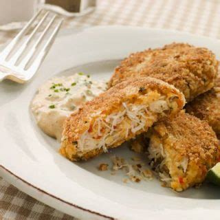 crab-cakes-with-spicy-mayonnaise-italian-food-forever image