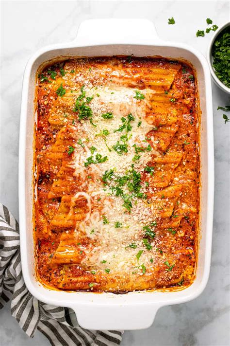 easy-vegetarian-spinach-and-cheese-manicotti image