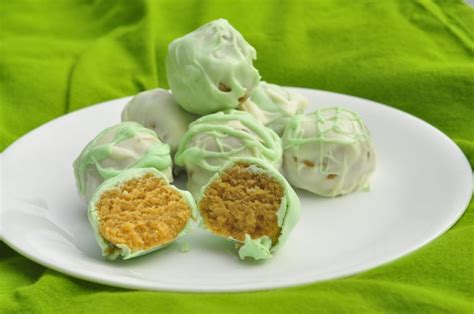 key-lime-pie-oreo-truffles-wishes-and-dishes image
