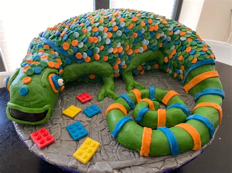 recipe-giant-chameleon-cake-baking-with-guy image