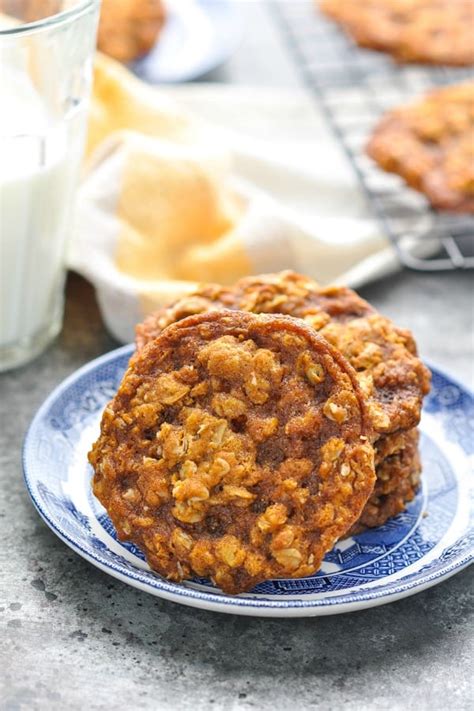 easy-oatmeal-cookies-with-ginger-and-molasses-the image