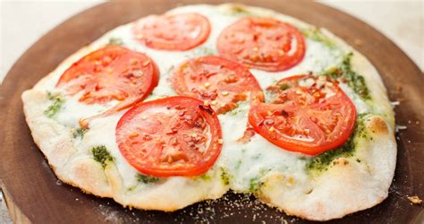 fresh-tomato-and-basil-pesto-pizza-the-organic image