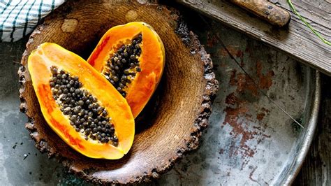 papaya-101-nutrition-benefits-risks-how-to-eat-more image