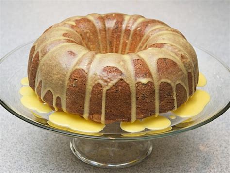 recipe-spice-cake-with-rum-caramel-sauce-duncan image