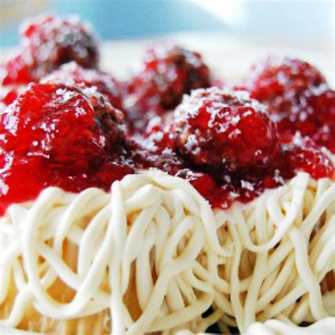 april-fools-day-spaghetti-cupcakes-bigovencom image