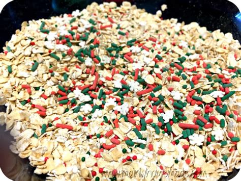homemade-reindeer-food-recipe-with-printable-labels image