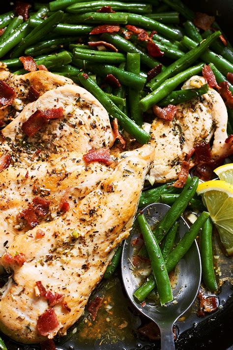 garlic-lemon-chicken-breasts-and-green-beans-skillet-eatwell101 image