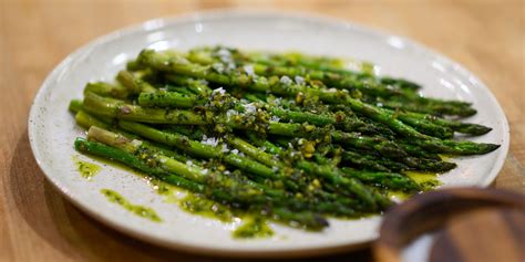 quick-roasted-asparagus-with-pistachio-pesto image