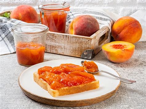 a-peach-compote-recipe-to-make-in-the-slow-cooker image