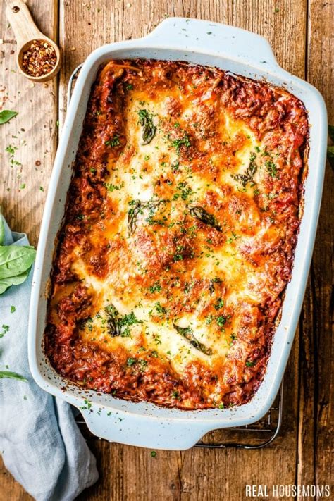 classic-easy-beef-lasagna-real-housemoms image