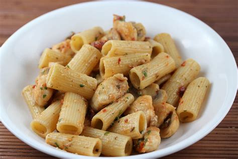 garlic-chicken-with-rigatoni-recipe-cullys-kitchen image
