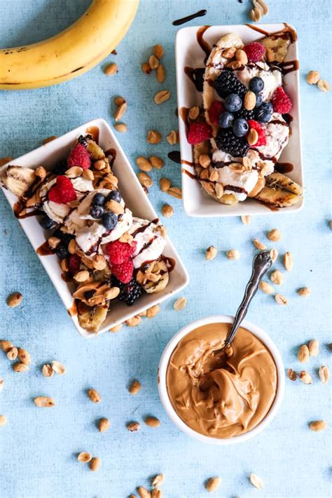 grilled-peanut-butter-and-chocolate-banana-splits image