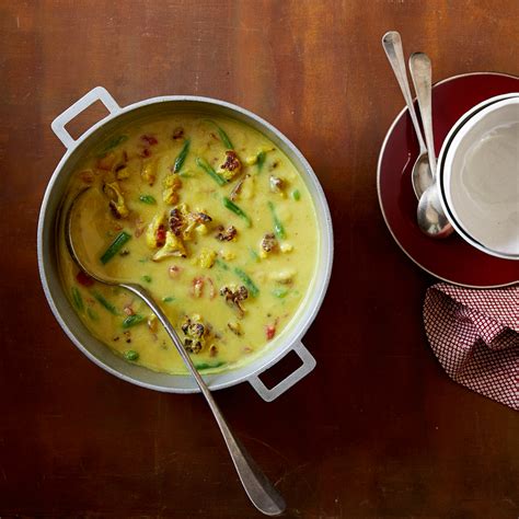 tandoori-roasted-cauliflower-soup-recipes-ww-usa image
