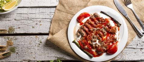 İskender-kebap-traditional-lambmutton-dish-from image