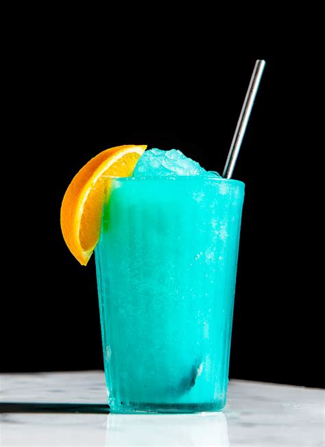 frozen-angelo-azzurro-cocktail-recipe-punch image