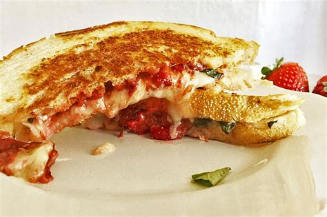 strawberry-balsamic-brie-grilled-cheese-florida image