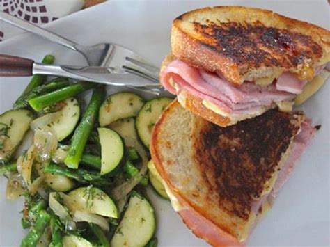 grilled-ham-and-gouda-sandwich-with-leftover-easter image