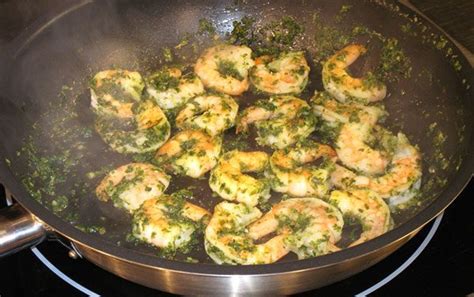 garlic-and-herb-shrimp-recipe-eatwell101 image