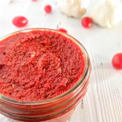 how-to-easily-make-pizza-sauce-with-tomato-paste image