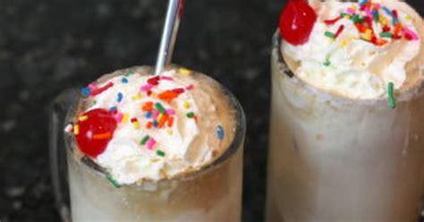 10-best-alcoholic-root-beer-float-recipes-yummly image