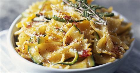zucchini-with-bow-tie-pasta-recipe-eat-smarter-usa image