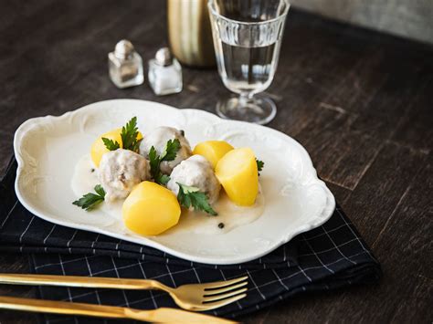 knigsberger-klopse-german-meatballs-in-cream-and-caper-sauce image