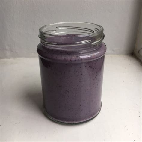 easy-blueberry-protein-smoothie-4-ingredient-vegan image
