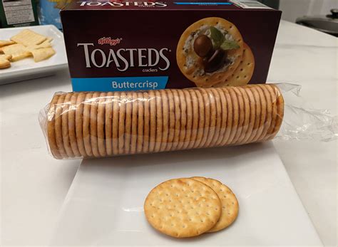 we-tasted-9-popular-crackers-and-these-are-the-best image