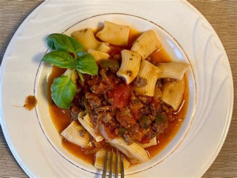 rigatoni-with-summer-bolognese-from-fresh-produce image
