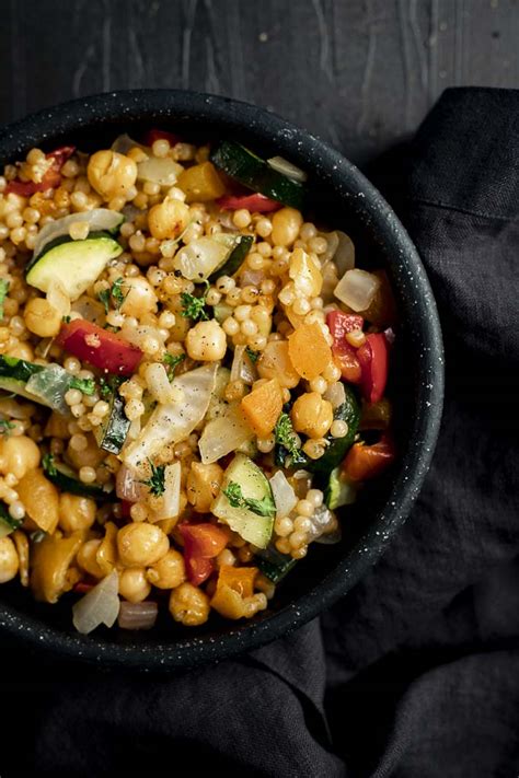 israeli-couscous-salad-with-chickpeas-went-here-8-this image