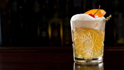 rum-sour-cocktail-recipe-history image