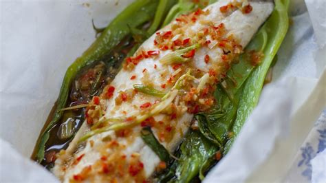 soy-and-ginger-sea-bass-and-asian-green-parcels-rteie image