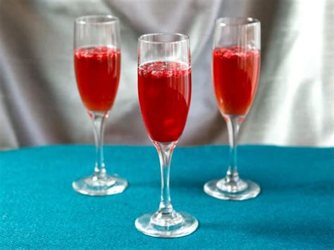 easy-sparkling-drink-recipe-with-pomegranate-tori-avey image