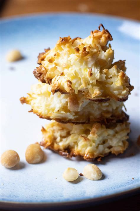 easy-cocadas-coconut-macaroons-recipe-the-foreign image