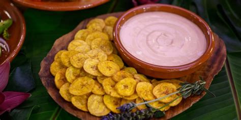 how-to-make-tostones-fried-green-plaintains-with image