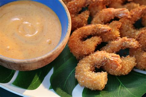 coconut-shrimp-with-spicy-mayo-valerie-bertinelli image