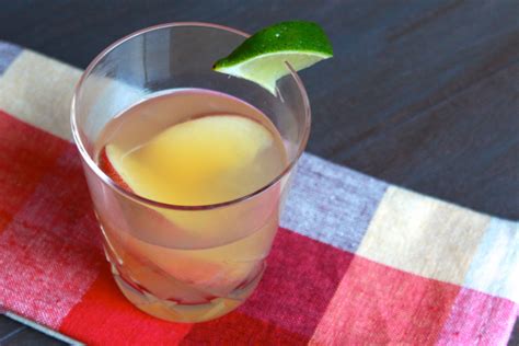 bourbon-and-peach-cocktail image