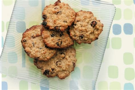 honey-oatmeal-raisin-cookies-canadian-goodness image