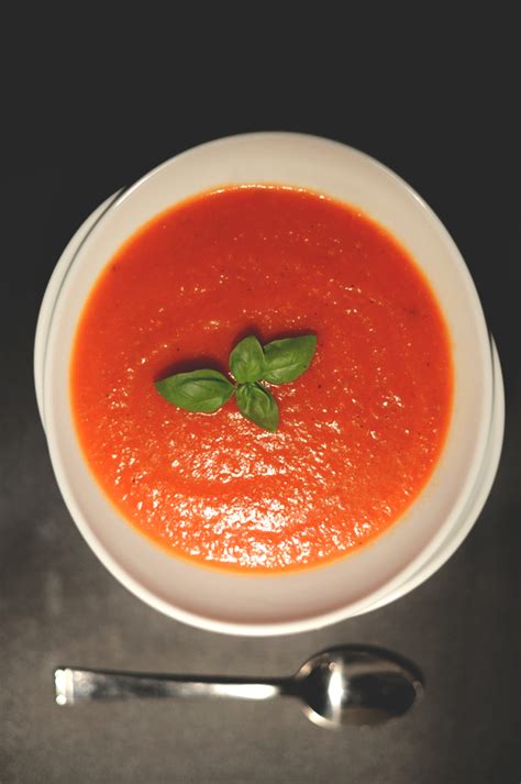 roasted-red-pepper-tomato-soup-minimalist-baker image