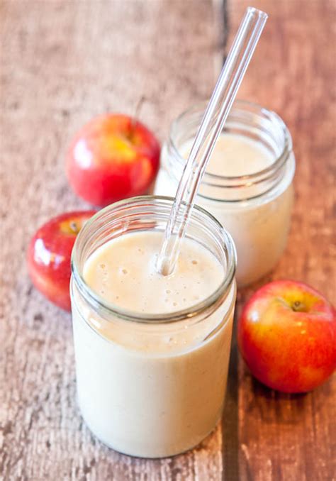 spiced-apple-pie-smoothie-averie-cooks image