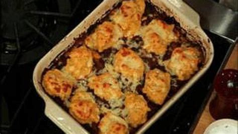 sausage-mushroom-polenta-lasagna-recipe-rachael image