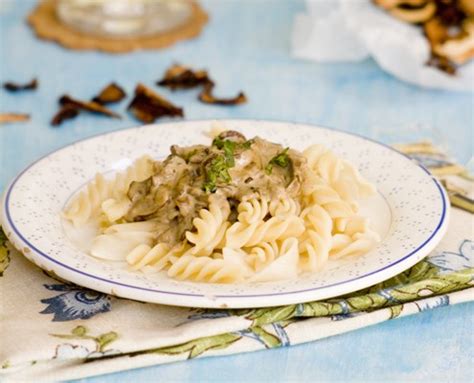 pasta-with-dried-porcini-sauce-honest-cooking image