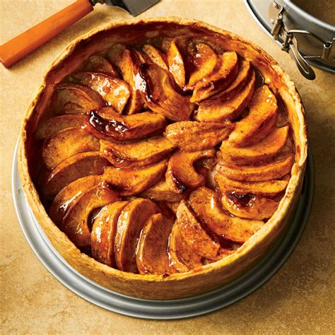 deep-dish-all-american-cinnamon-apple-pie-food image