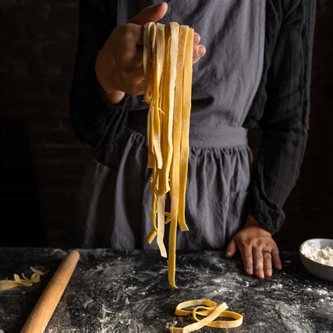 how-to-make-homemade-fettuccine-by-hand-or-machine image