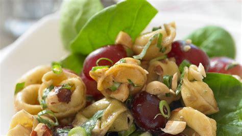grape-tortellini-and-hazelnut-spinach-salad-grapes image
