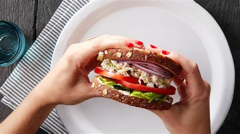 how-to-make-a-perfect-tuna-sandwich-epicurious image