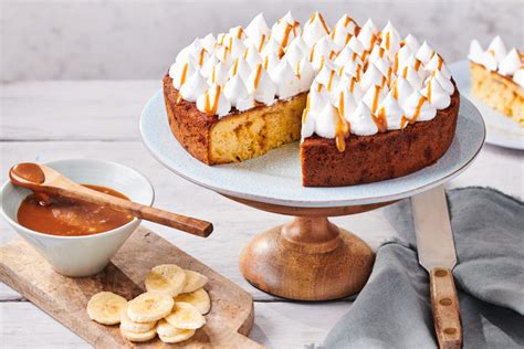 banoffee-cake-with-caramel-drizzle-funcakes image
