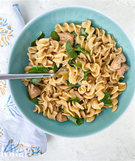 sesame-chicken-pasta-potluck-perfect-cold-or-at-room image